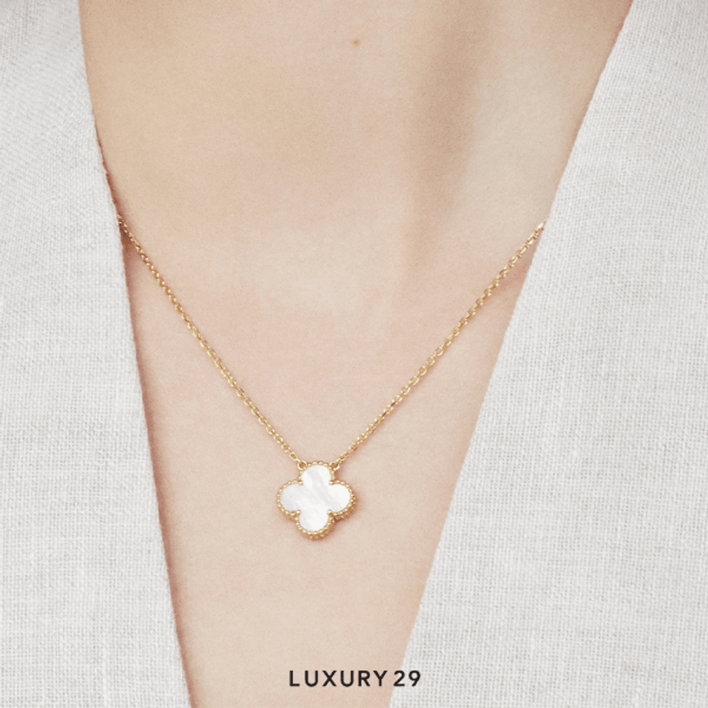 Van Cleef & Arpels Vintage Alhamvra Pendant 18K Yellow Gold, Mother-of-Pearl(Free Size, White)