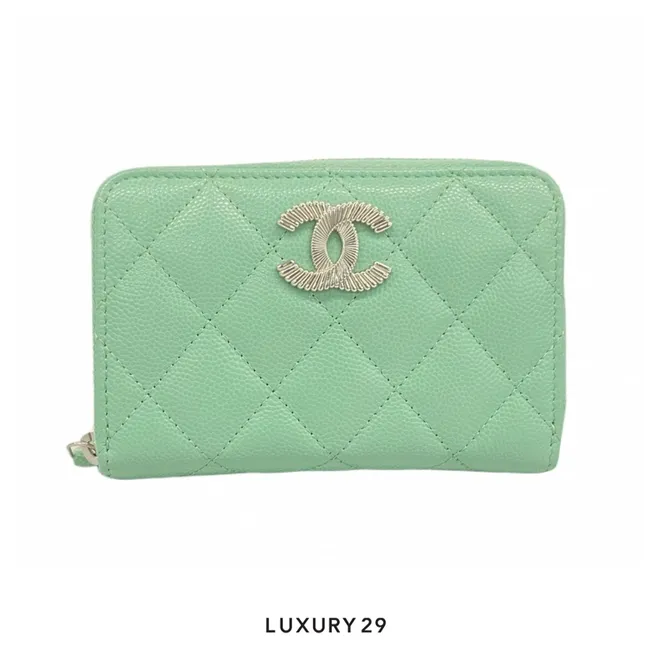 Chanel Zip Card Case Shiny Grained Calfskin Green