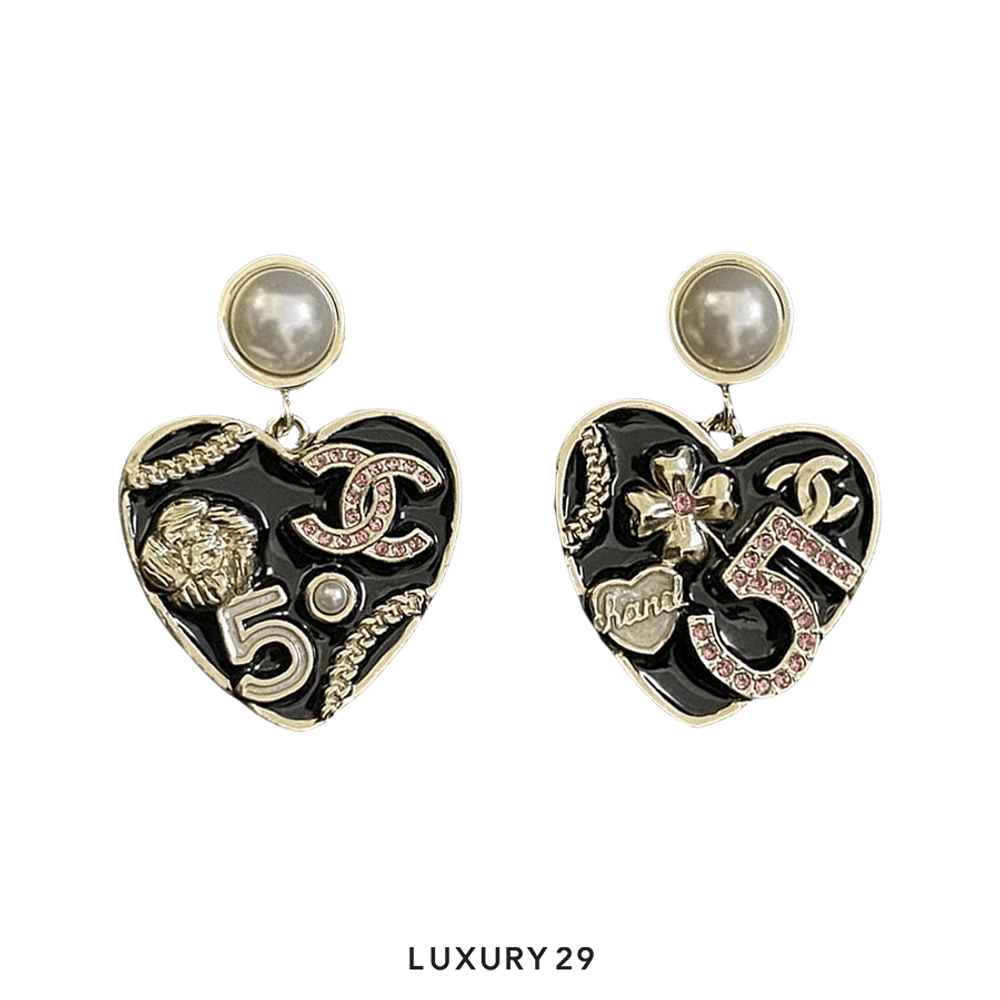 Chanel Pendant earrings(Free Size, Black)