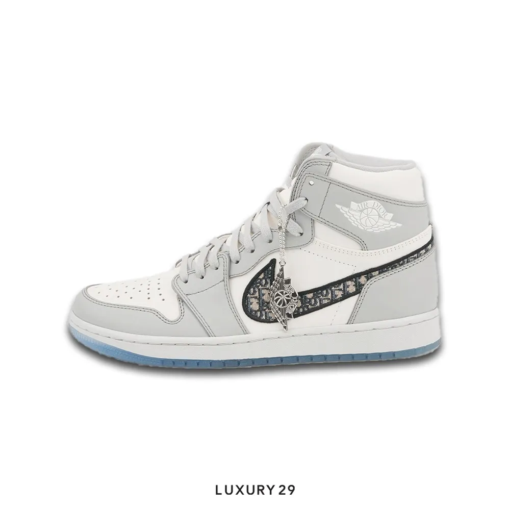 Nike Jordan 1 Retro High Dior(43, Grey)