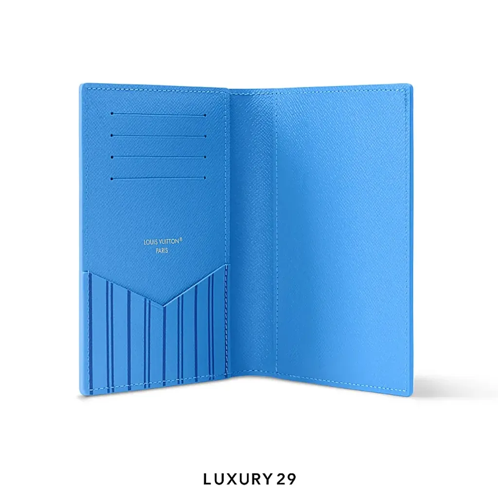 Louis Vuitton LV Passport cover the Travel In The City Blue Paris(Small, Blue)