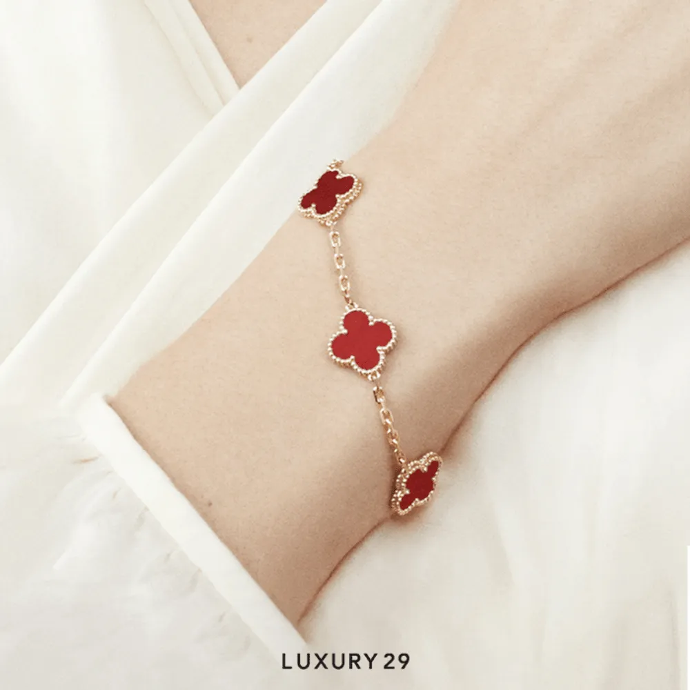 Van Cleef & Arpels Vintage Alhambra Bracelet, 5 motifs 18K yellow gold, Camelian(Free Size, Red)