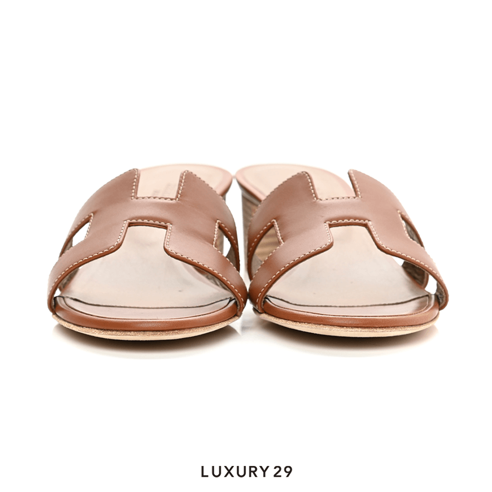 Oasis gold sandals top