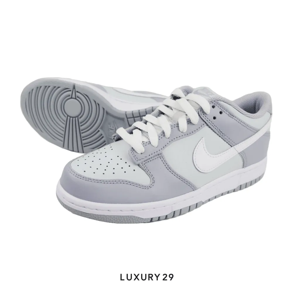 Nike Dunk Low Two-Toned Grey (GS)(38, Grey)