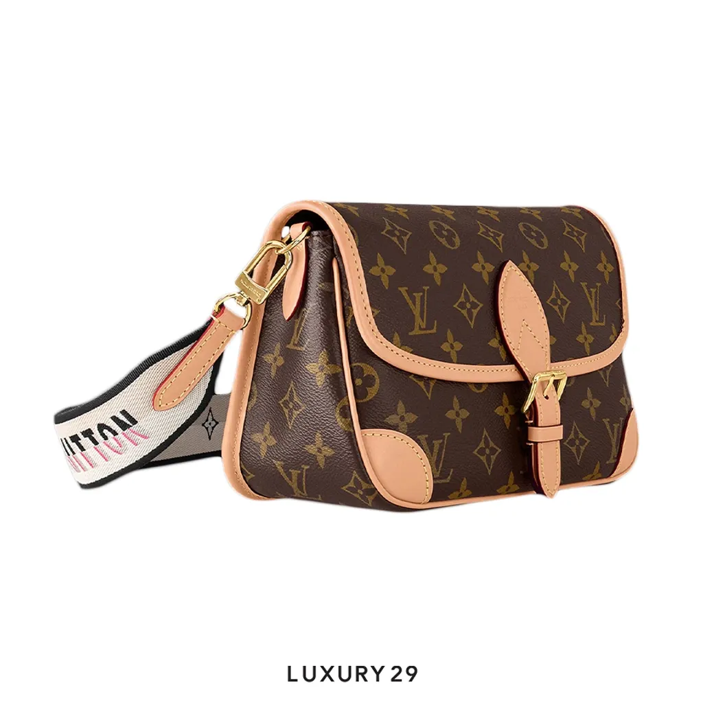 Louis Vuitton LV Diane In Monogram Canvas With Gold-Colour Hardware Brown(Small, Brown)