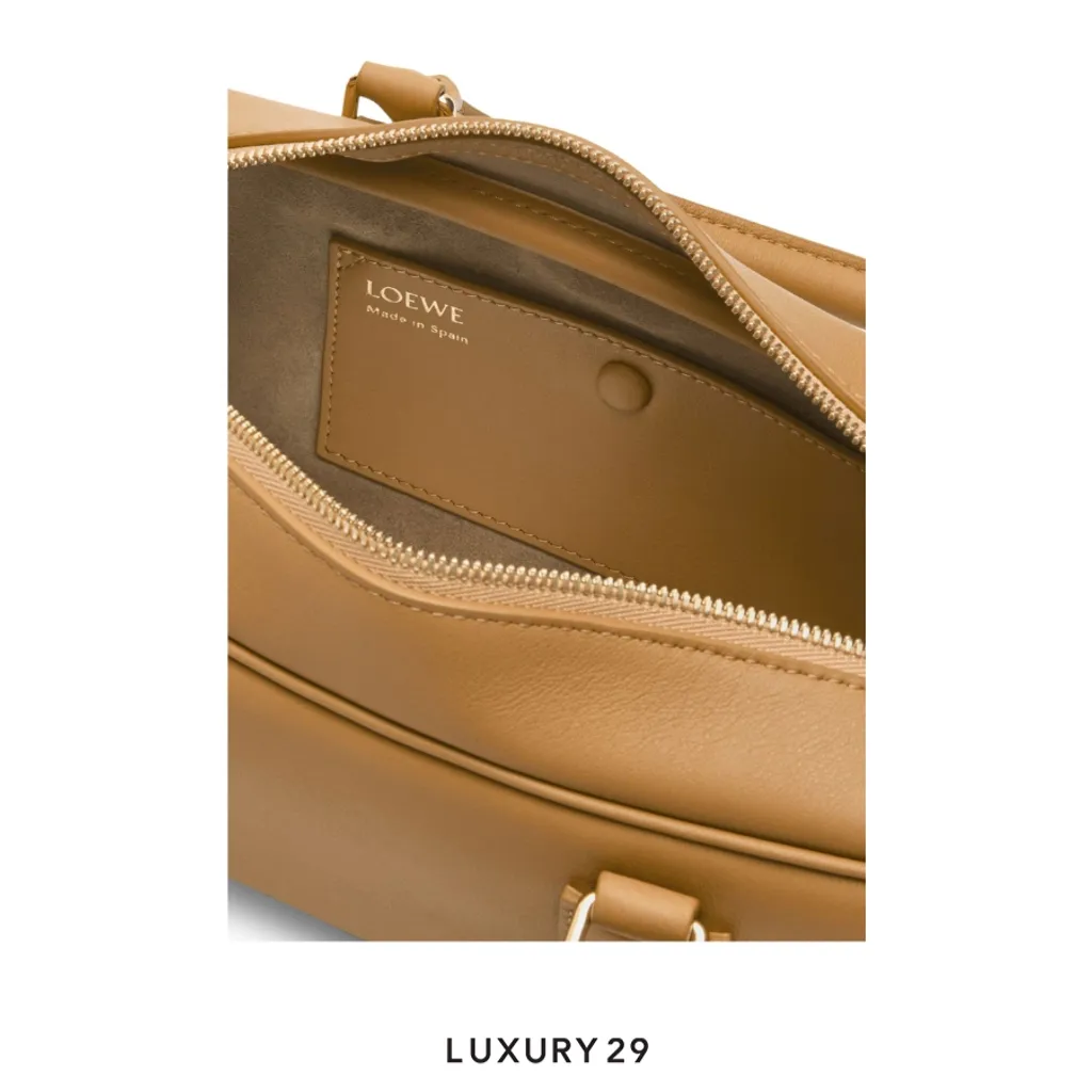 Loewe Amazona 23 Bag in Nappa Calfskin(Small, Brown)