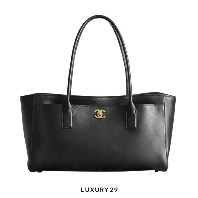 Chanel 26K Large Shopping Bag Tote Turnlock CC Logo Black