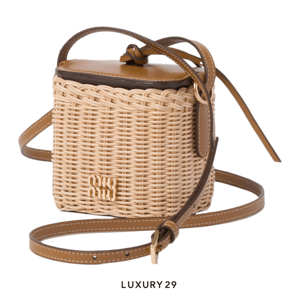 MiuMiu＊Woven fabric handbag かごハンドバッグ＊送料込 楽天市場】【7/25～27限定・最大2万円OFFクーポン配布中】MIUMIU