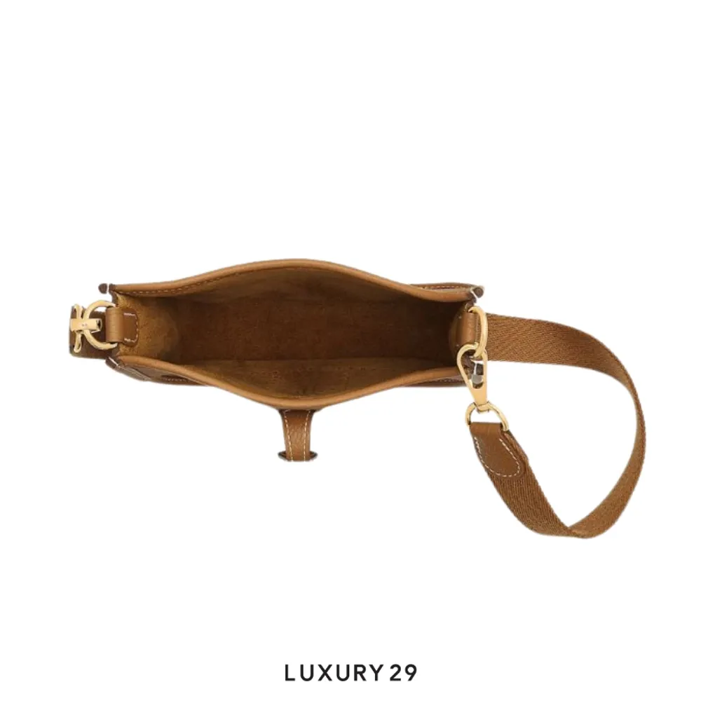 Hermes Evelyne 16 Amazone Bag Gold(Small, Gold)