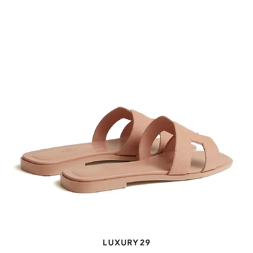★ヌードカラーが綺麗★【HERMES】イテア Beige Perlino Hermes Oran Sandal Beige perlino