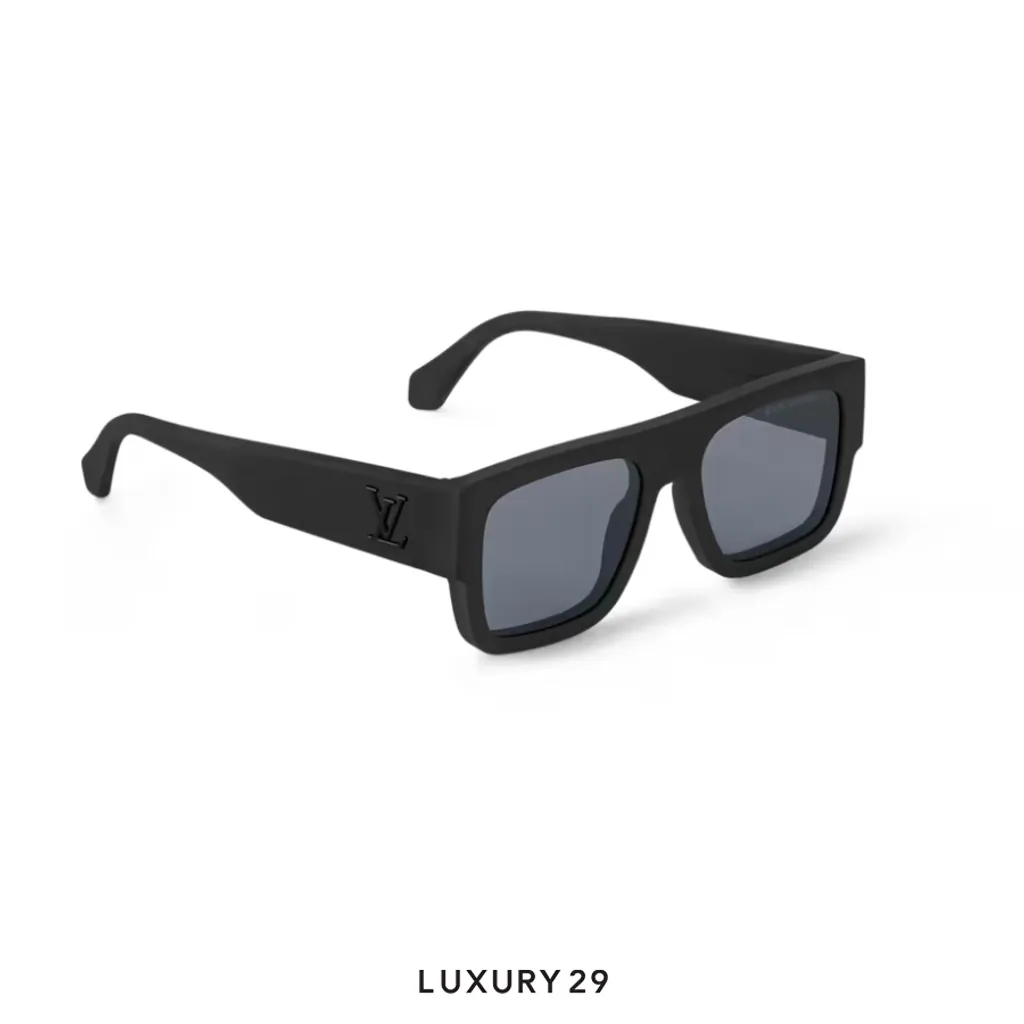 Louis Vuitton LV Clash Large Square Sunglasses(Free Size, Black)