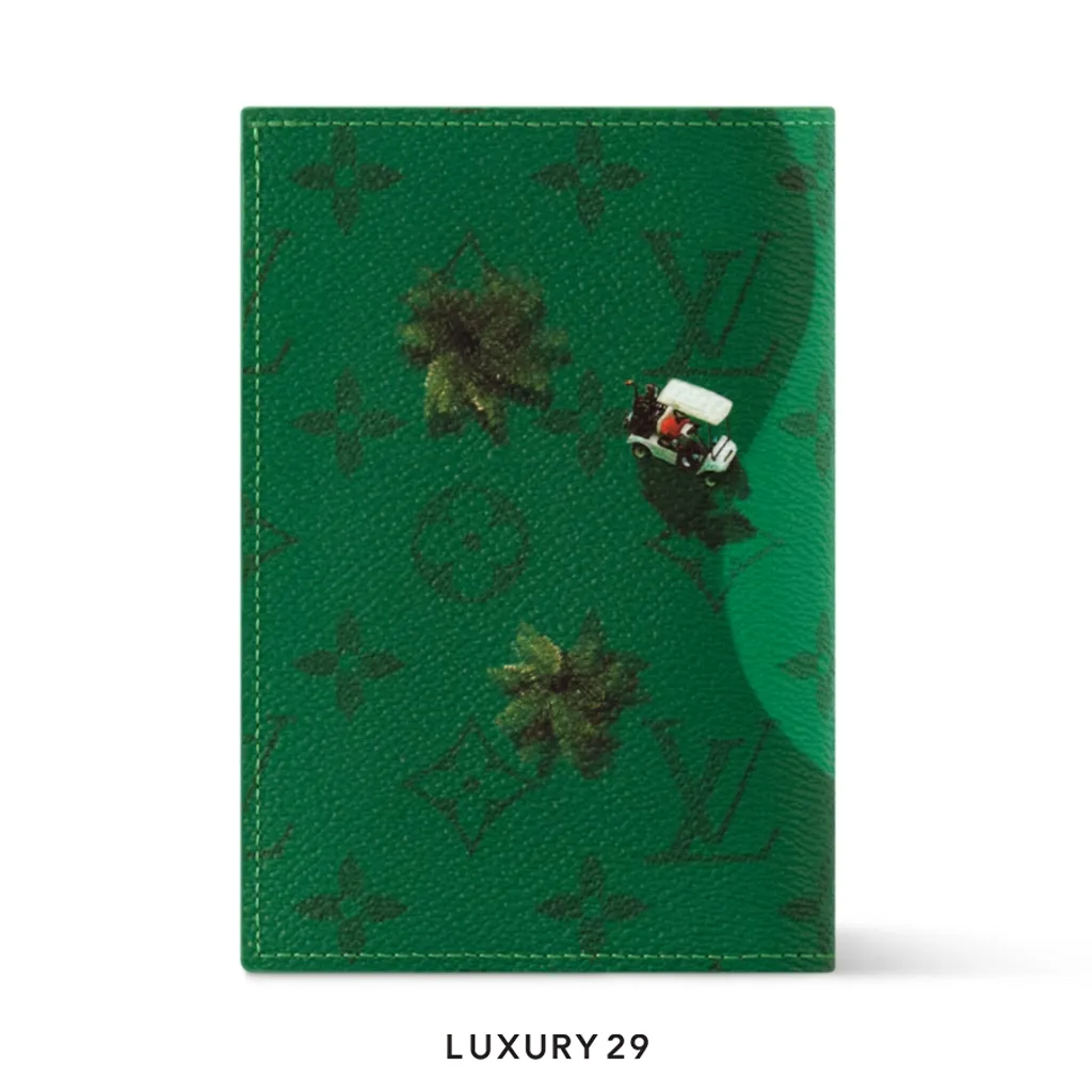 Louis Vuitton LV Passport cover Colored Monogram Canvas Green(Small, Green)