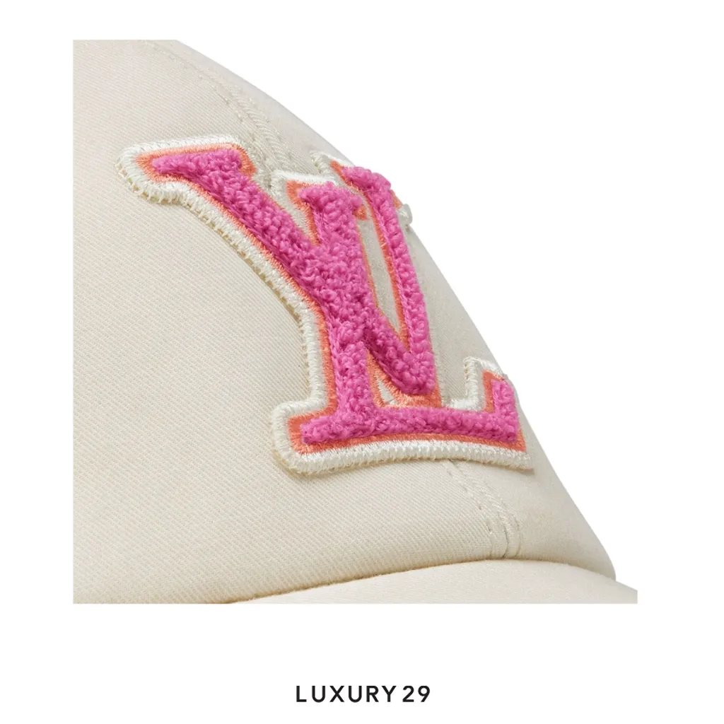 Louis Vuitton LV Signature Cap(Free Size, White)