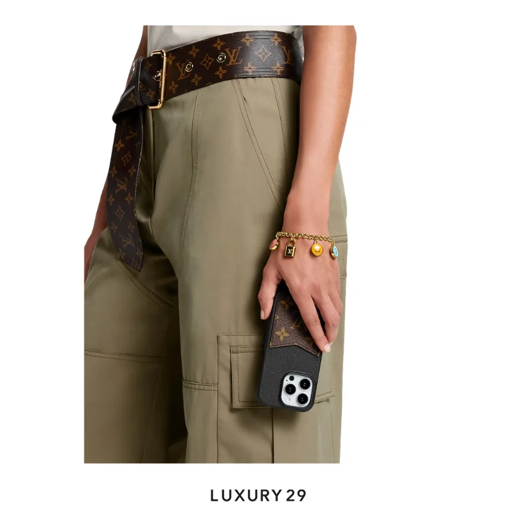 Louis Vuitton LV Confetti chain bag charm Print multicolor Gold Metal(Free Size, Multicolour)