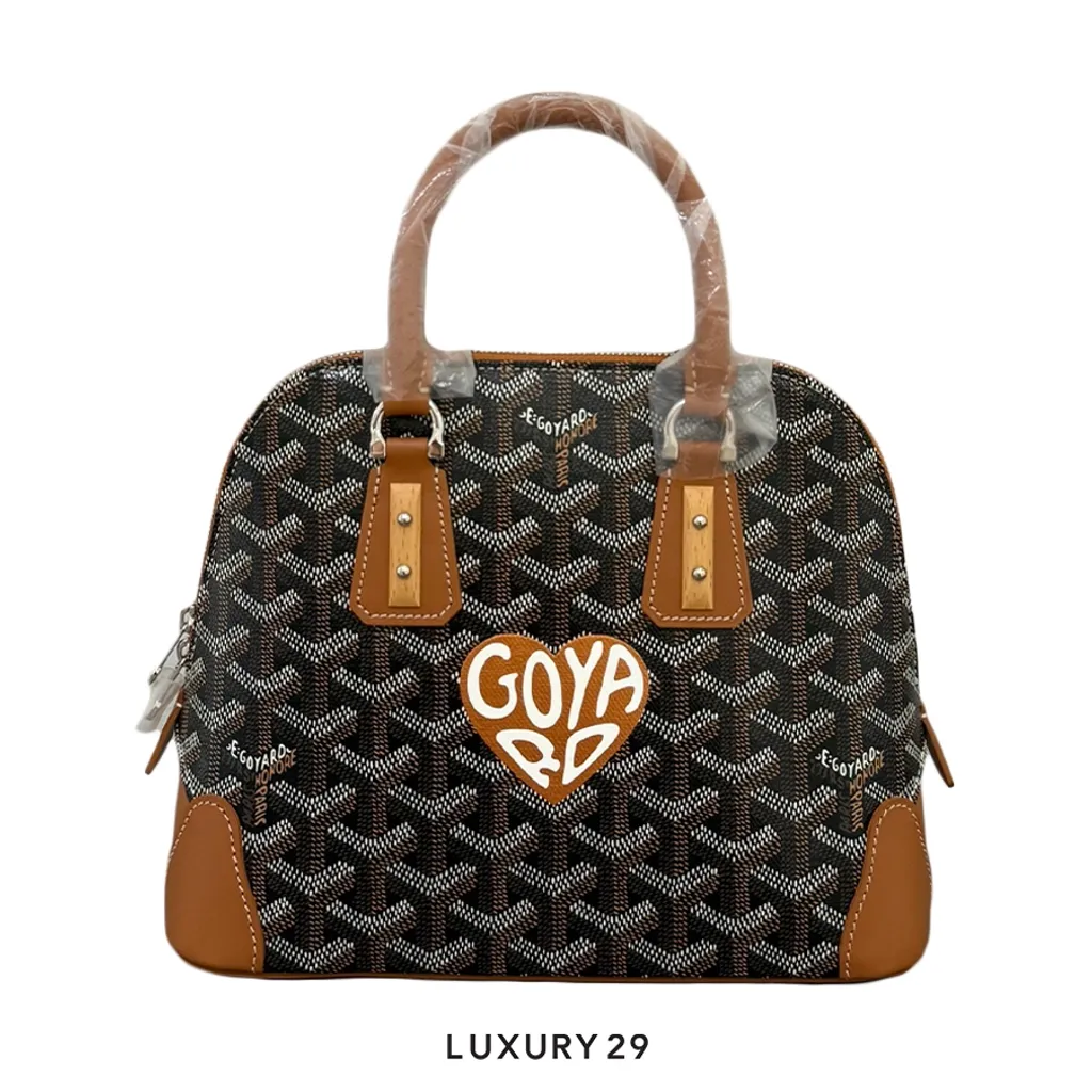 Goyard Vendome Mini Bag Black & Tan Hand-Painted Heart Golden(Small, Brown)