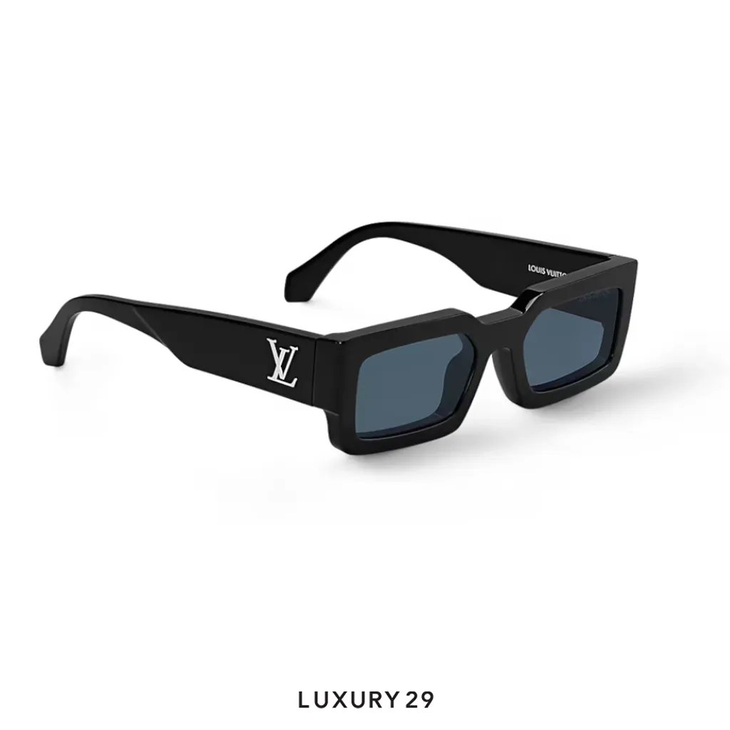Louis Vuitton LV Clash Low Square Sunglasses(Free Size, Black)
