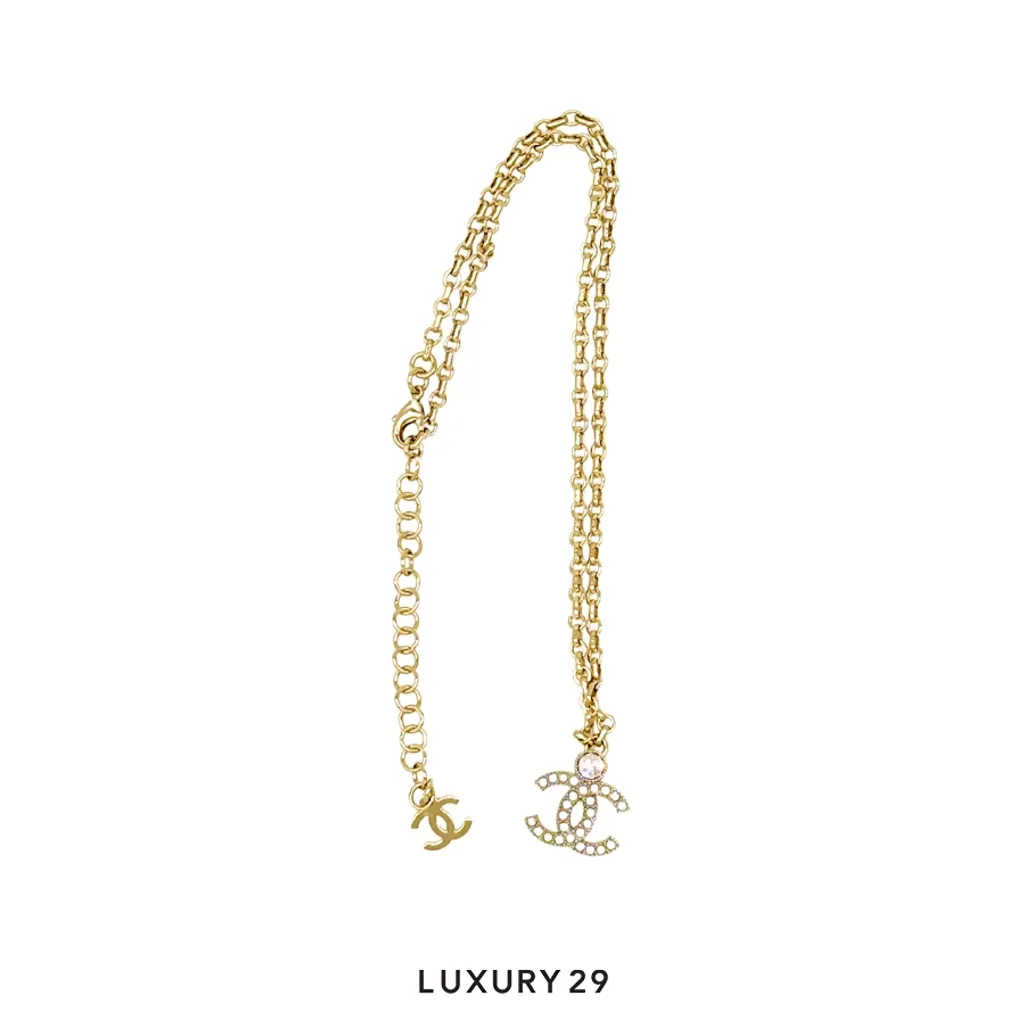 Chanel Logo Necklace Silver(Free Size, Silver)