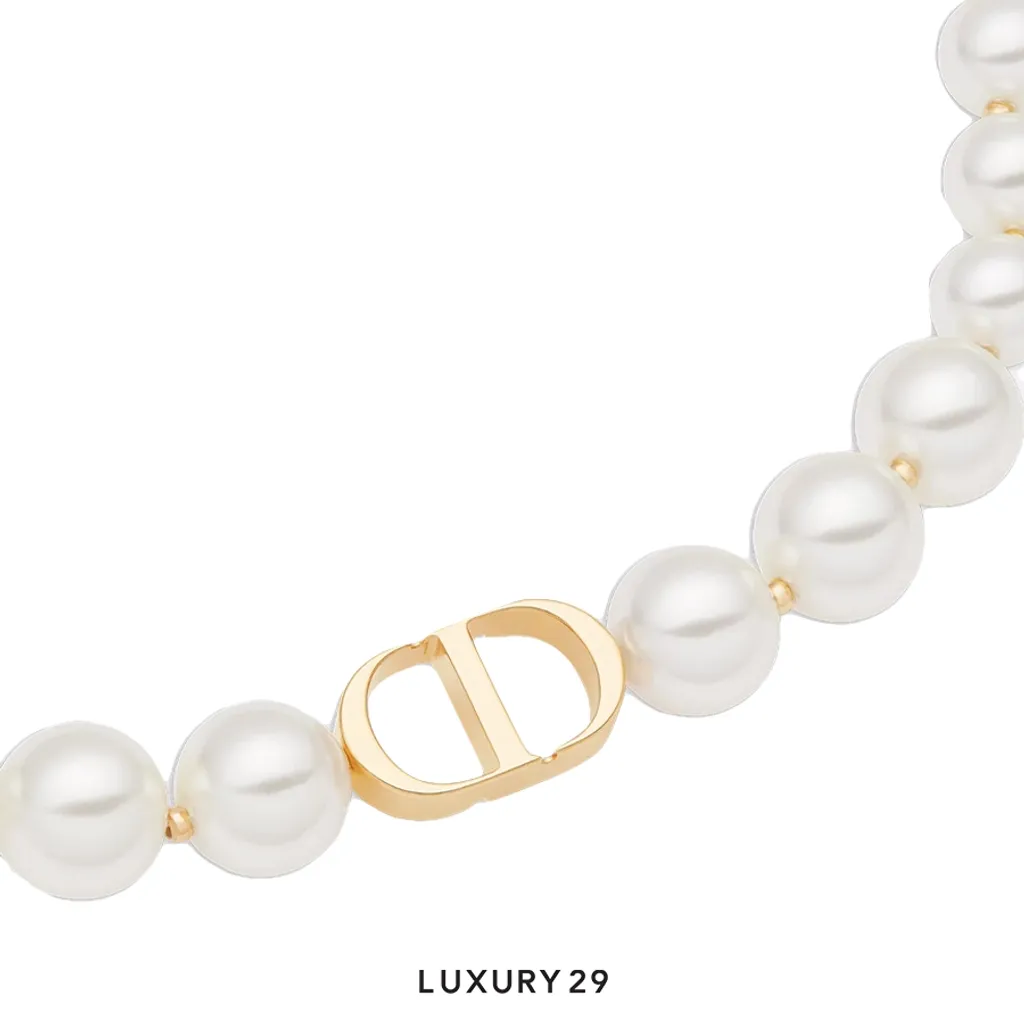 Dior 30 Montaigne Short Necklace Gold-Finish Metal and White Resin Pearls(Free Size, White)