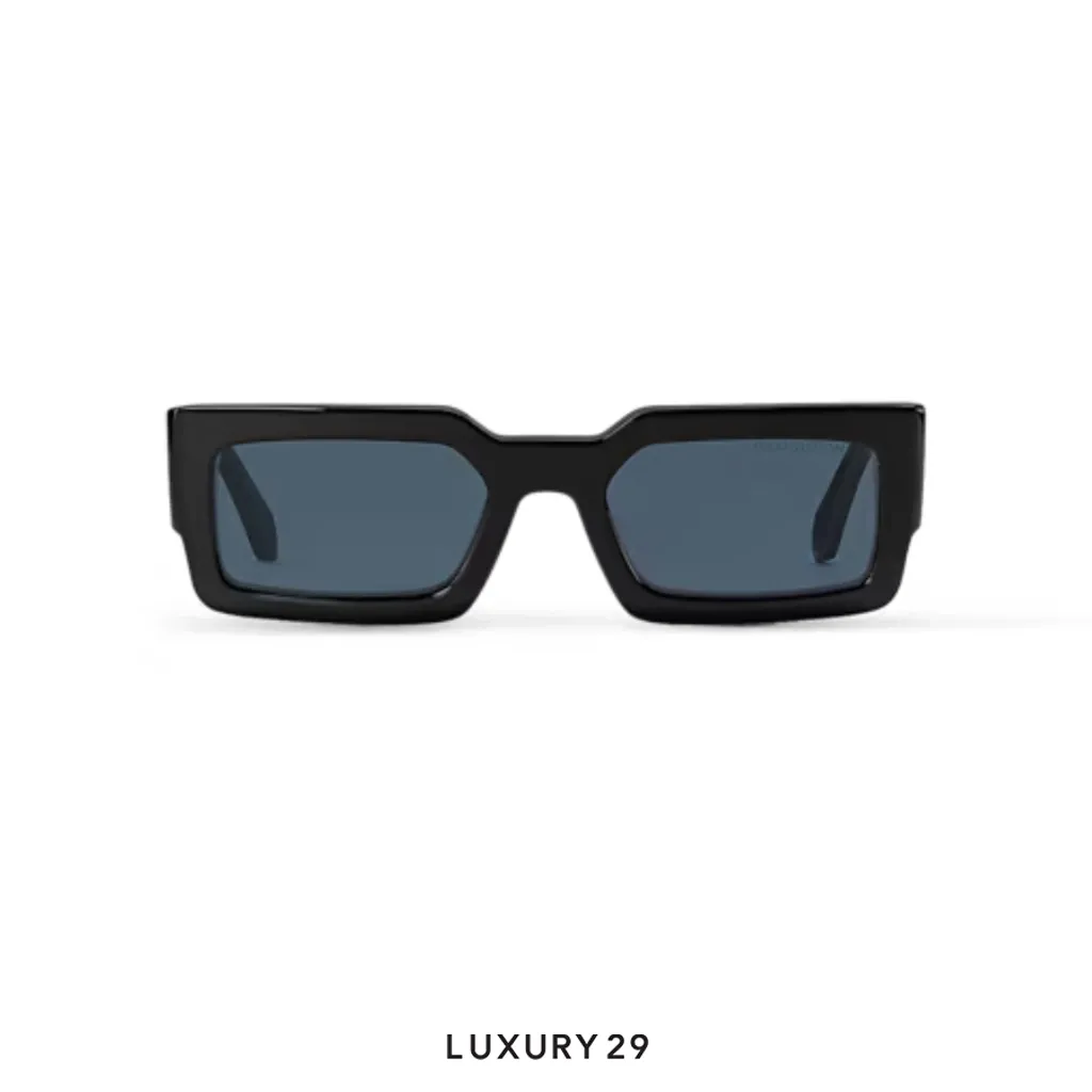 Louis Vuitton LV Clash Low Square Sunglasses(Free Size, Black)