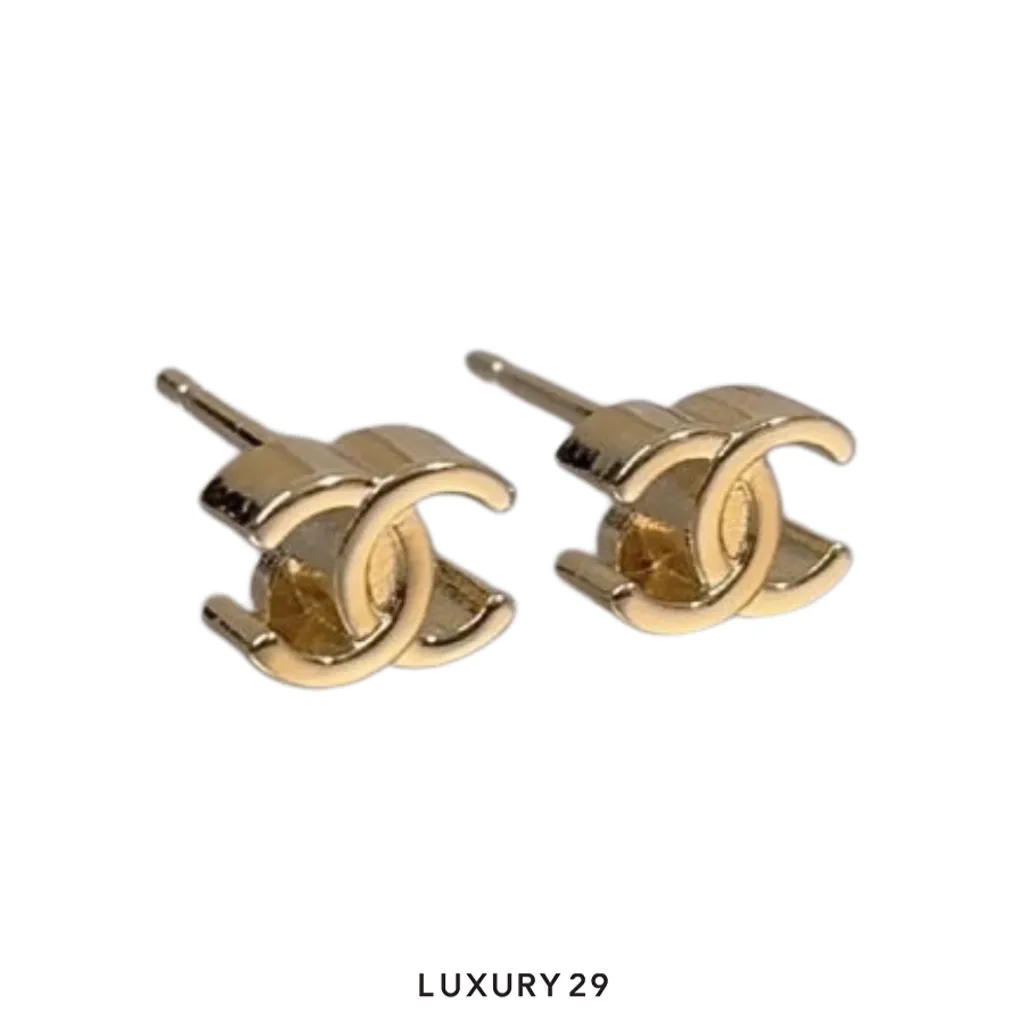 Chanel CC Logo Earrings Gold(Free Size, Gold)