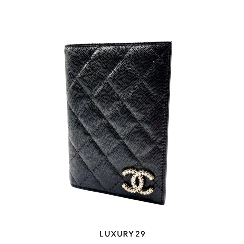 CHANEL Passport Case Caviar Skin(Small, Black)