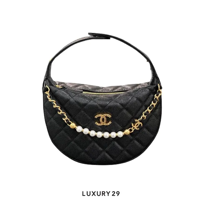 Chanel Pouch Grained Calfskin, Imitation Pearl & Gold-Tone Metal Black