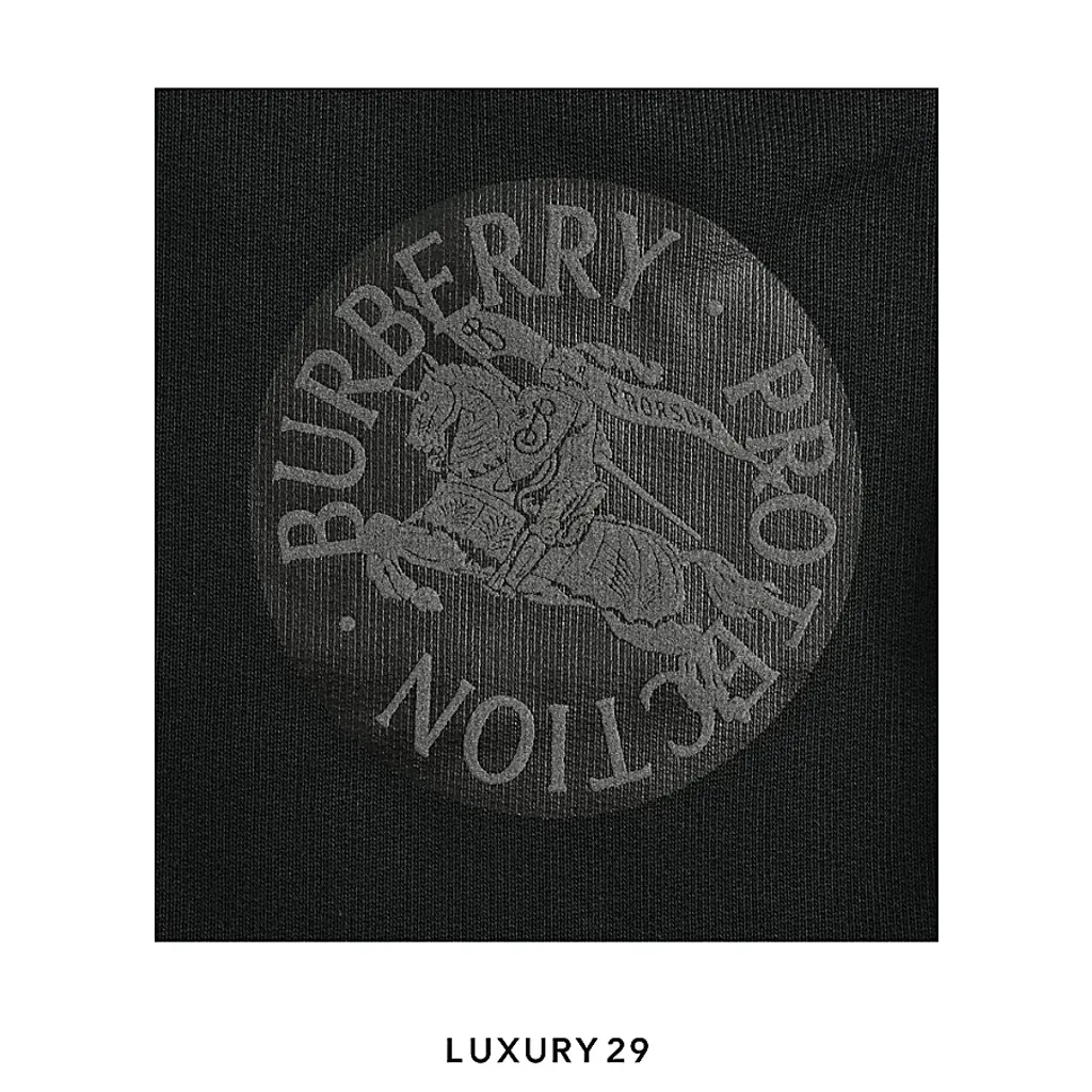 Burberry Equestrian Knight-print shorts Black(S, Black)