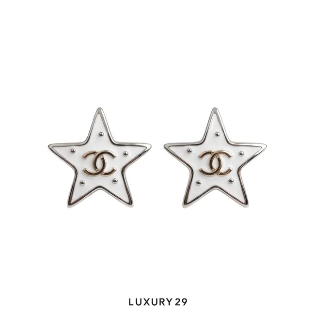 CHANEL CC logo star motif earrings Silver