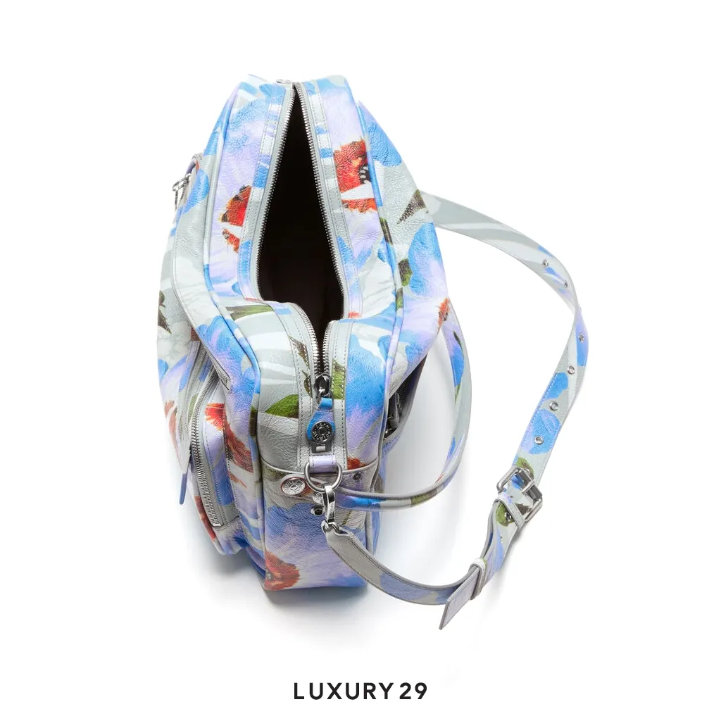 Acne Studios Camero Camera shoulder bag(Medium, Grey)