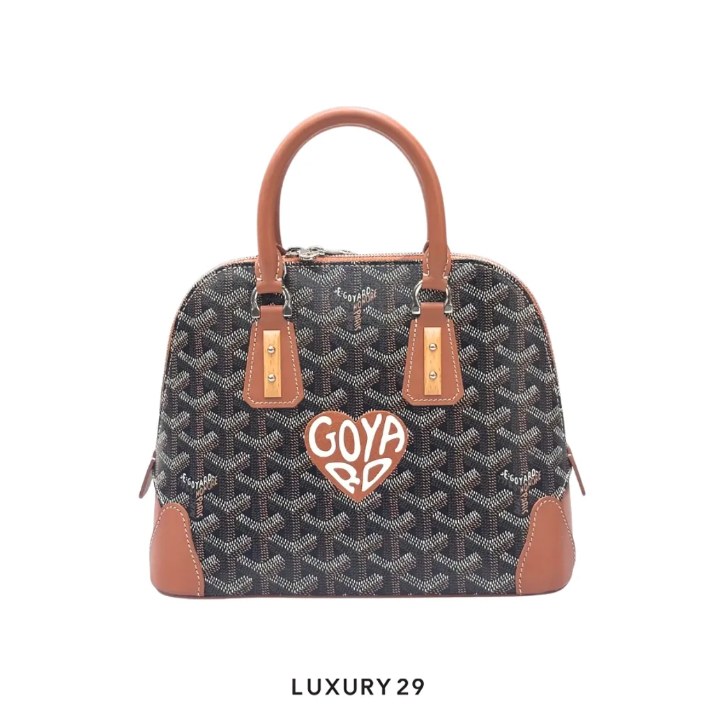 Goyard Vendome Mini Bag Black & Tan Hand-Painted Heart Golden(Small, Brown)