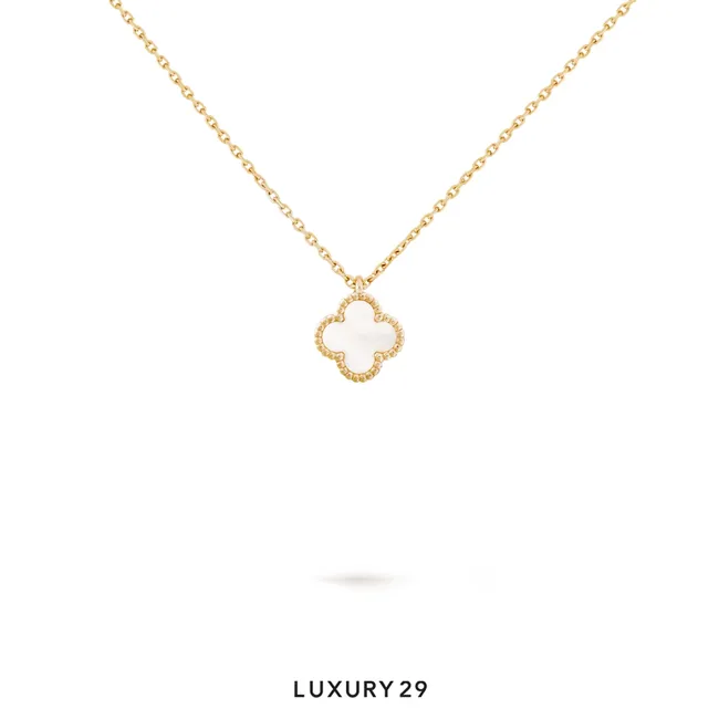 Van Cleef & Arpels Sweet Alhambra pendant 18K yellow gold, Mother-of-pearl