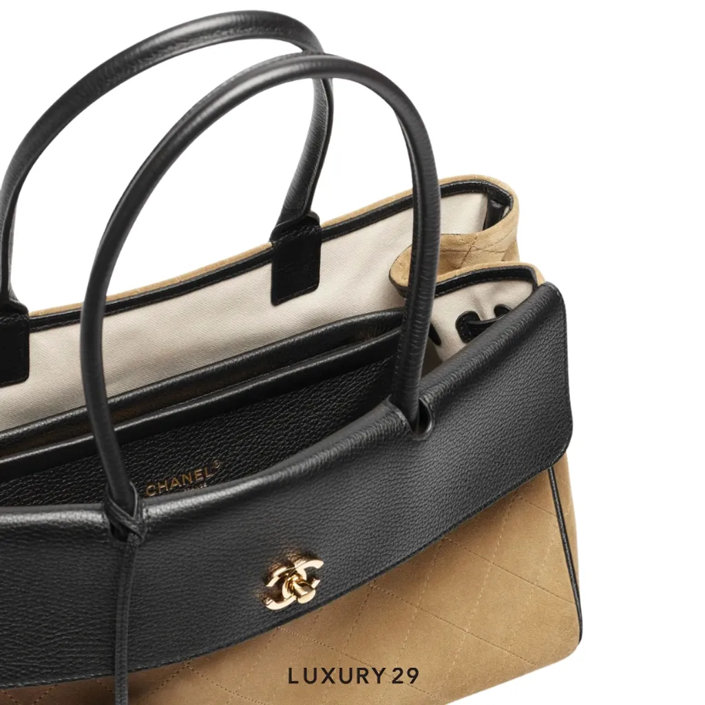 Chanel Metiers d-art 2026 Tote Suede Calfskin Grained Calfskin & Gold-Tone Metal Dark Beige & Black(Large, Brown)
