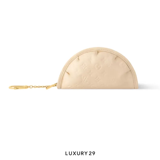 LOUIS VUITTON LV Gyoza key case