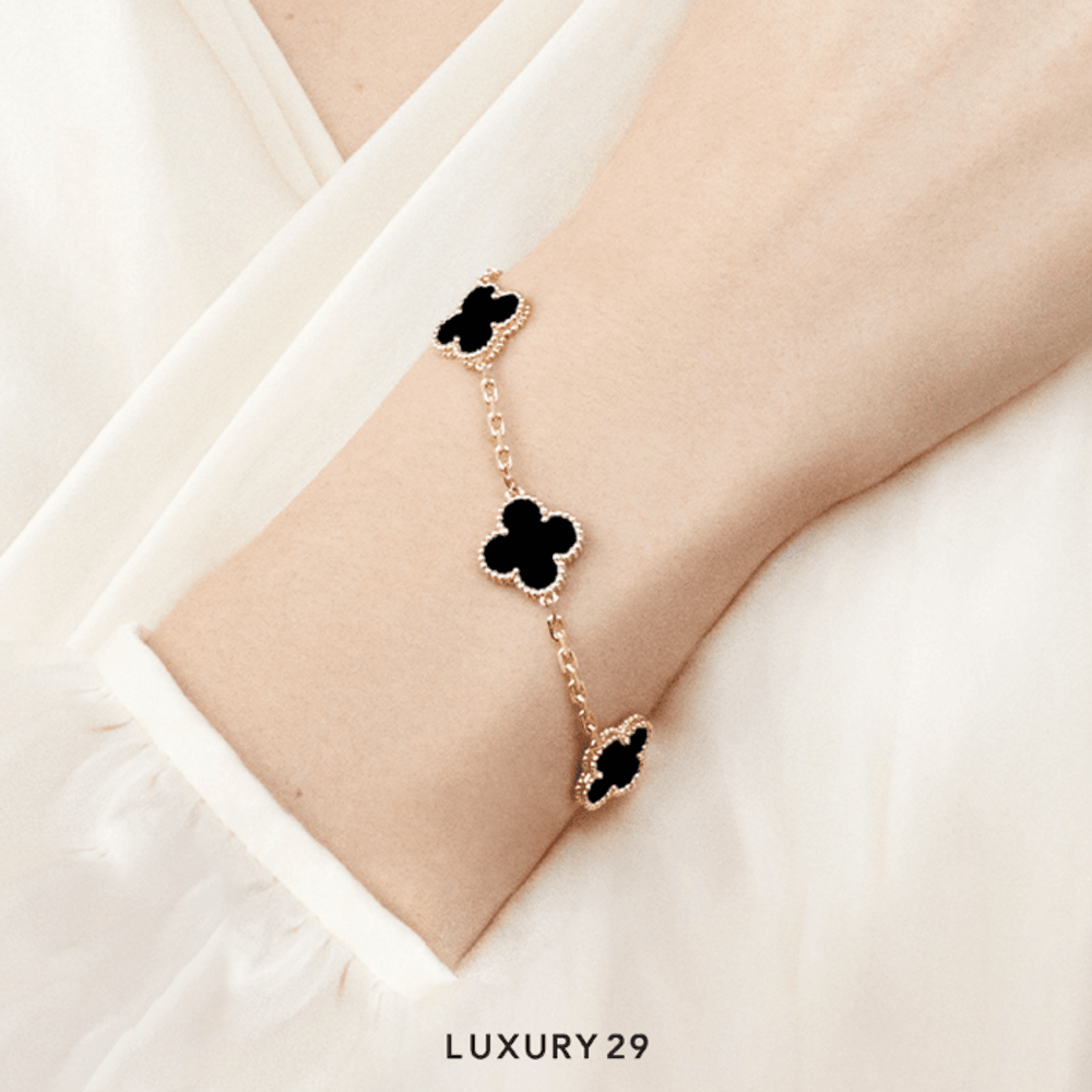 Van Cleef & Arpels Vintage Alhamvra Bracelet 5 motifs 18K Yellow Gold, Onyx(Free Size, Black)