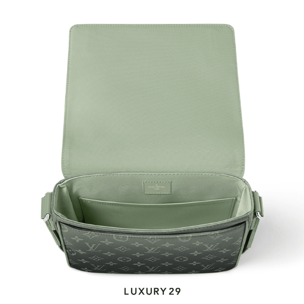 Louis Vuitton LV District PM Messenger Bag Khaki Green(Small, Green)