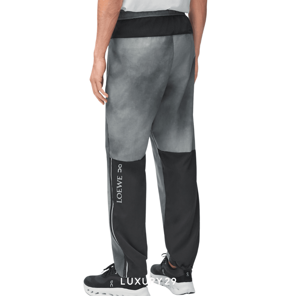 On x Loewe Tracksuit trousers in technical shell Grey/Multicolour(S, Grey)