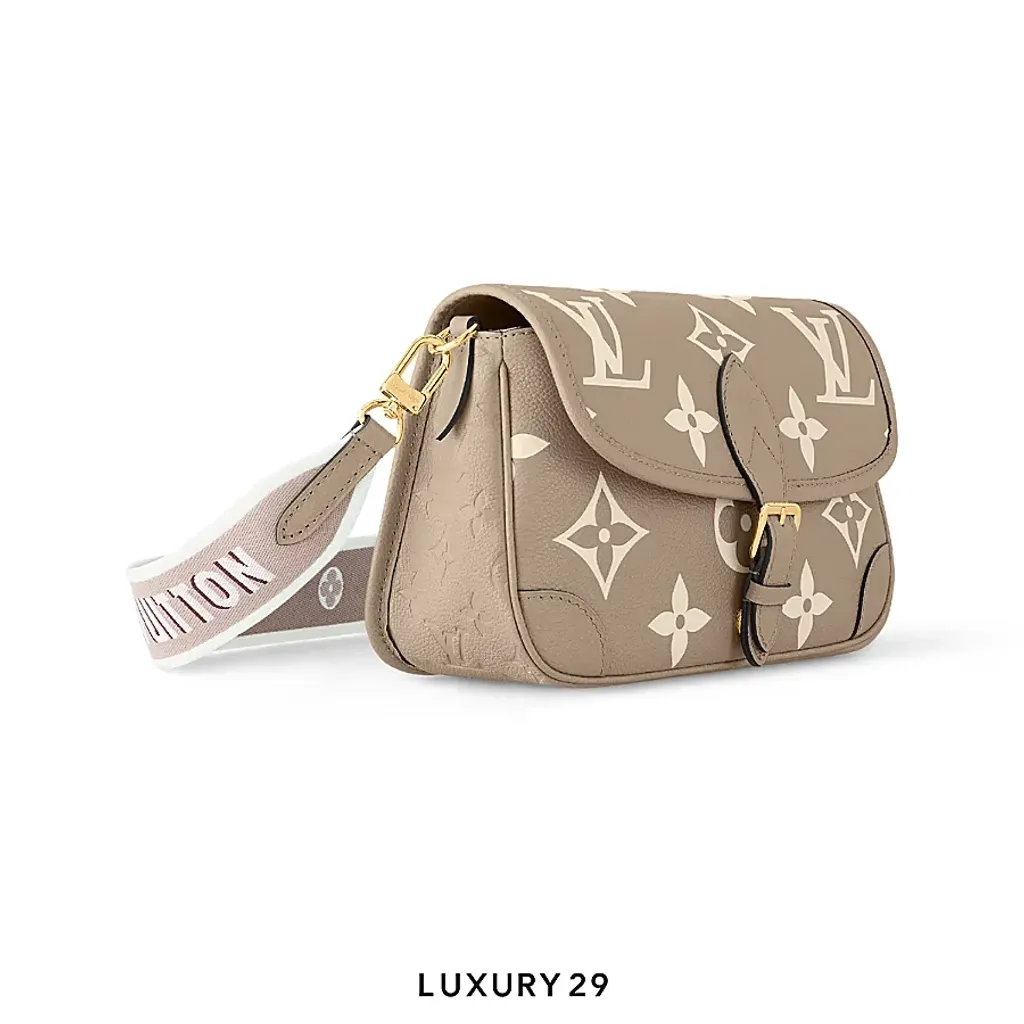Louis Vuitton LV Diane Satchel Bag  Monogram Tourterelle Beige/Cream(Medium, Neutrals)