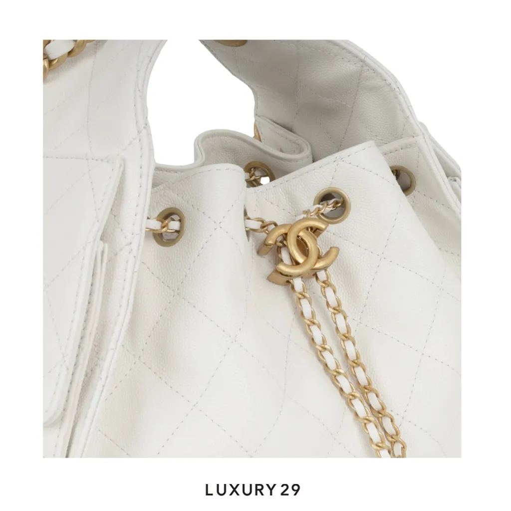 Chanel 25 Small Handbag Grained Calfskin & Gold-Tone Metal White(Small, White)