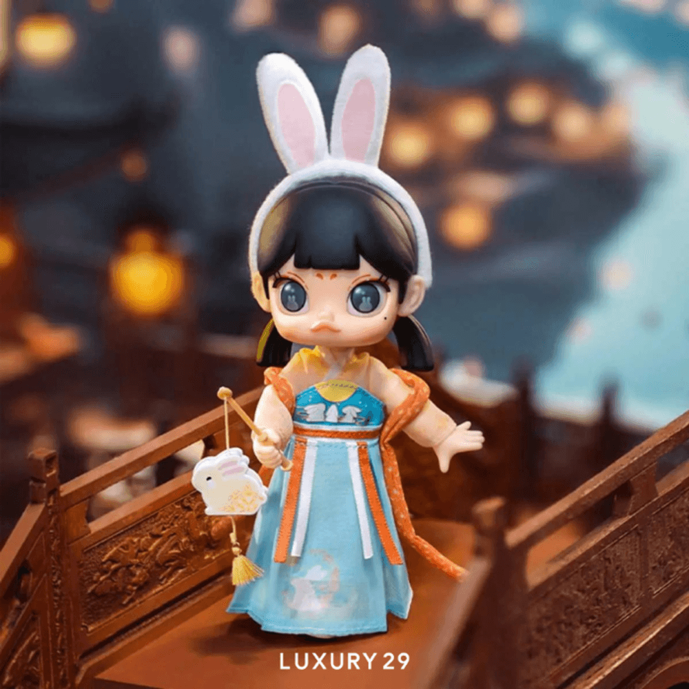 POP MART MOLLY Lantern Show Action Figure