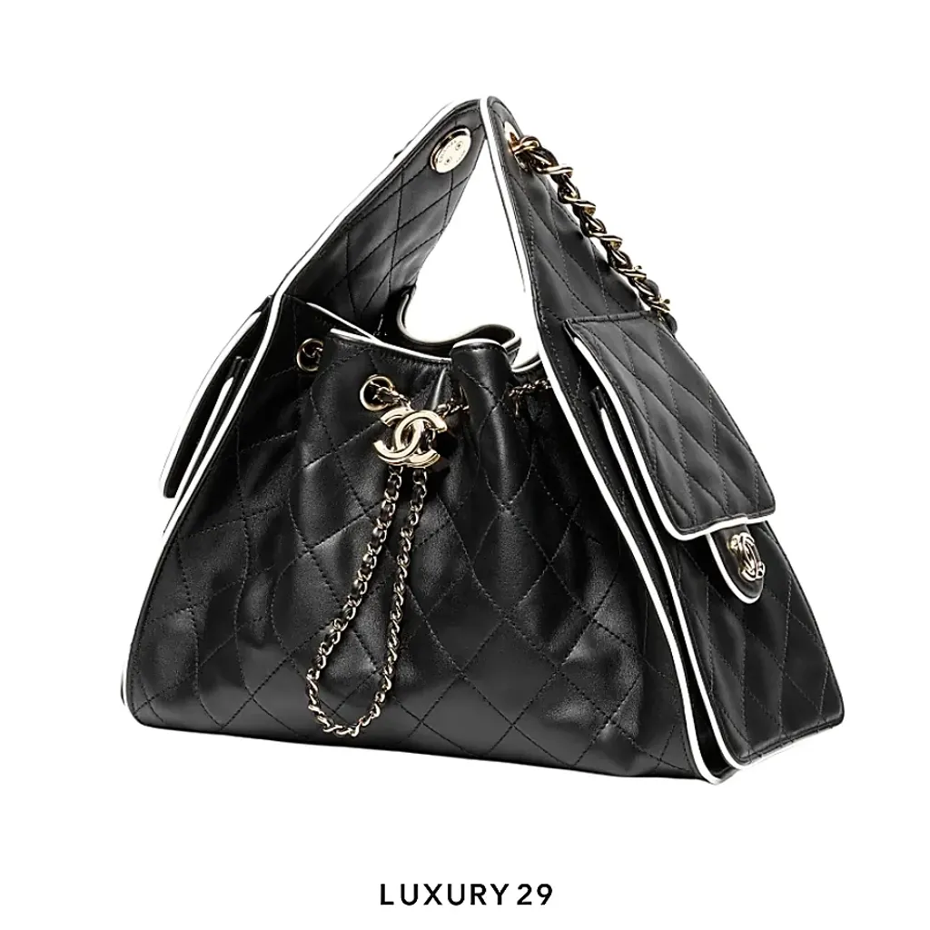 CHANEL 25 Small Handbag Calfskin & Gold-Tone Metal Black & White(Small, Black)