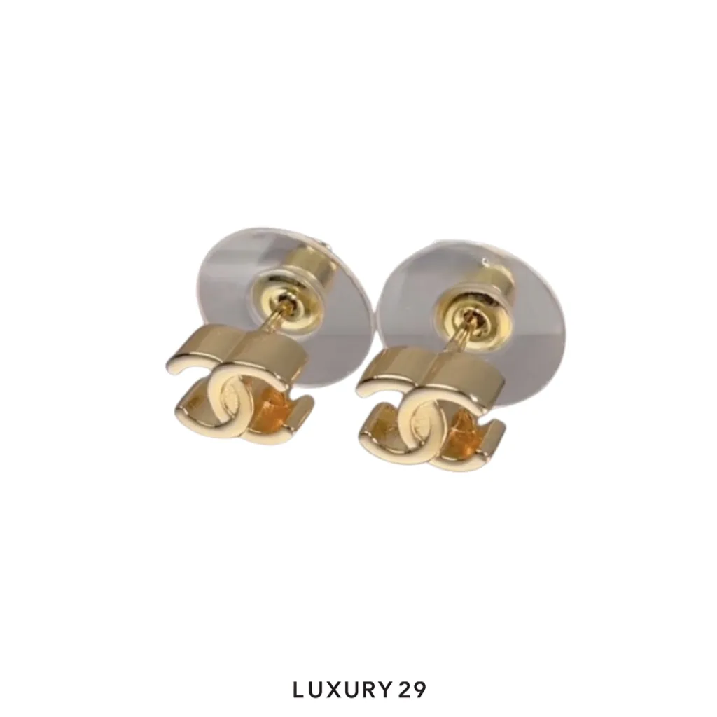 Chanel CC Logo Earrings Gold(Free Size, Gold)