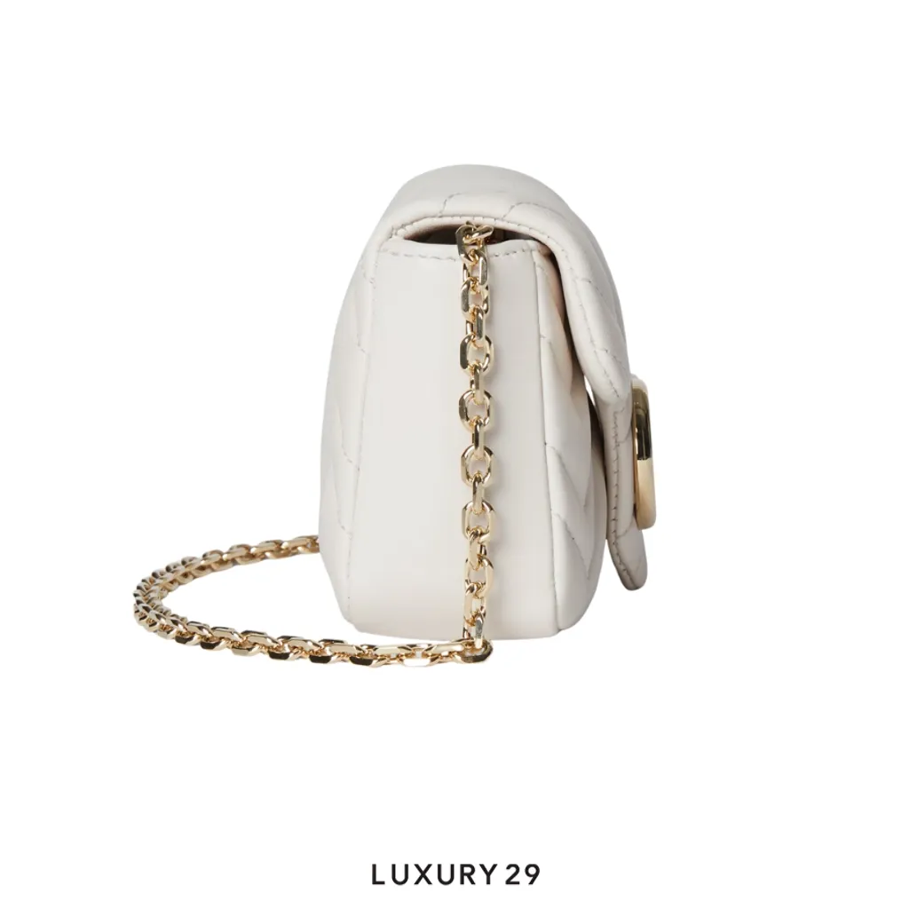 Gucci GG Marmont mini shoulder bag White matelasse chevron lambskin leather Double G Logo Gold Hardware White(Mini, White)