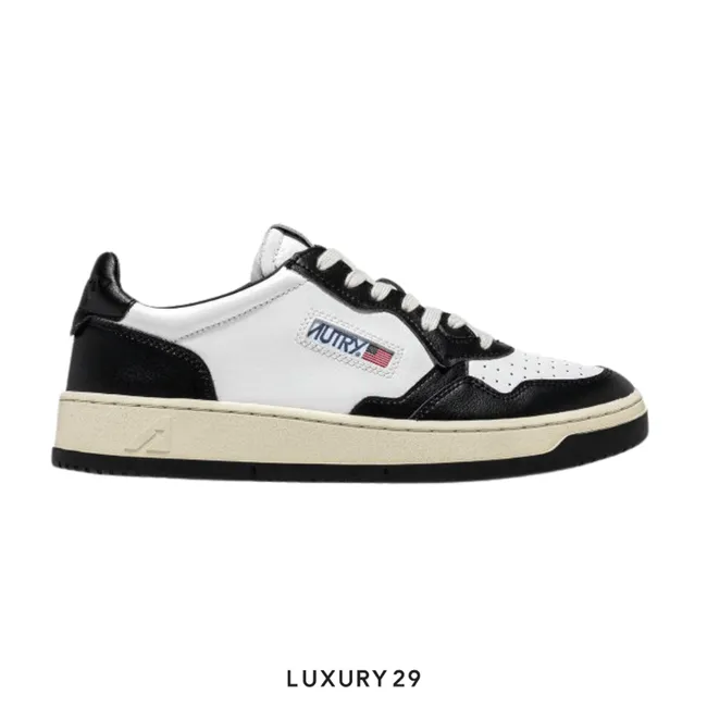 AUTRY SNEAKERS WOMAN MEDALIST LOW SNEAKERS IN TWO-TONE LEATHER COLOR WHITE AND BLACK (M)