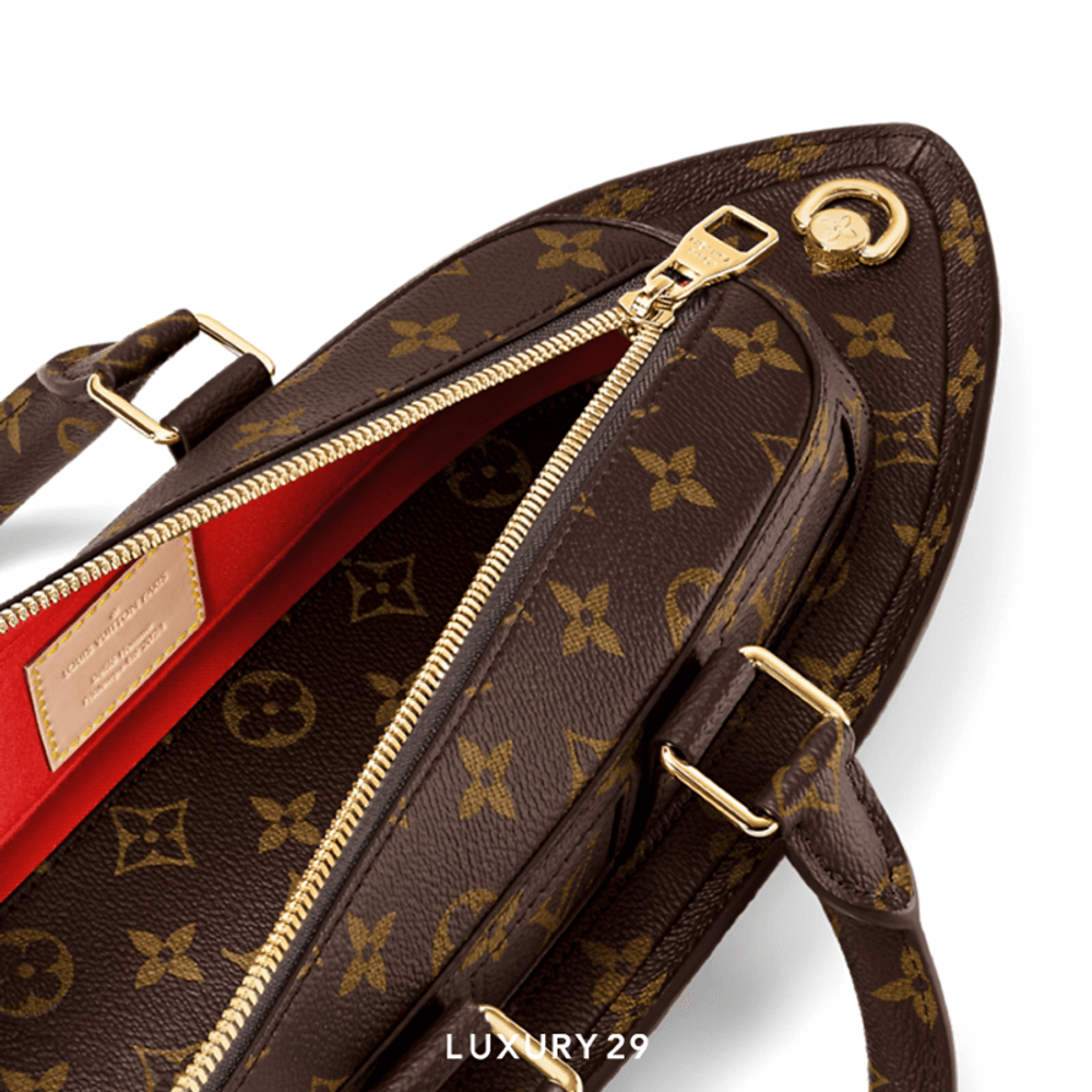 Louis Vuitton LV Runway Boat Bag(Small, Brown)
