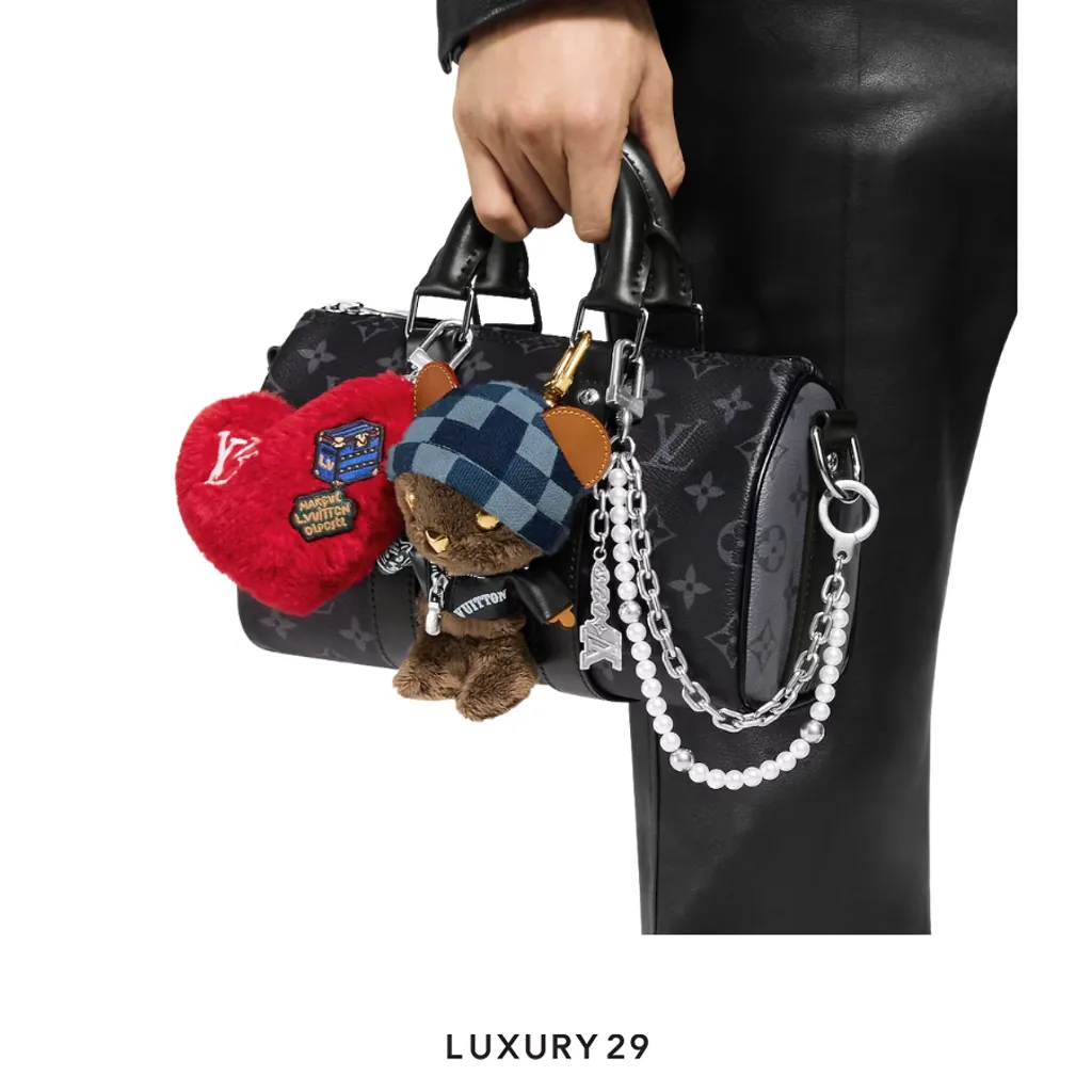 Louis Vuitton LV Lucky Heart Bag Charm Red(Mini, Red)