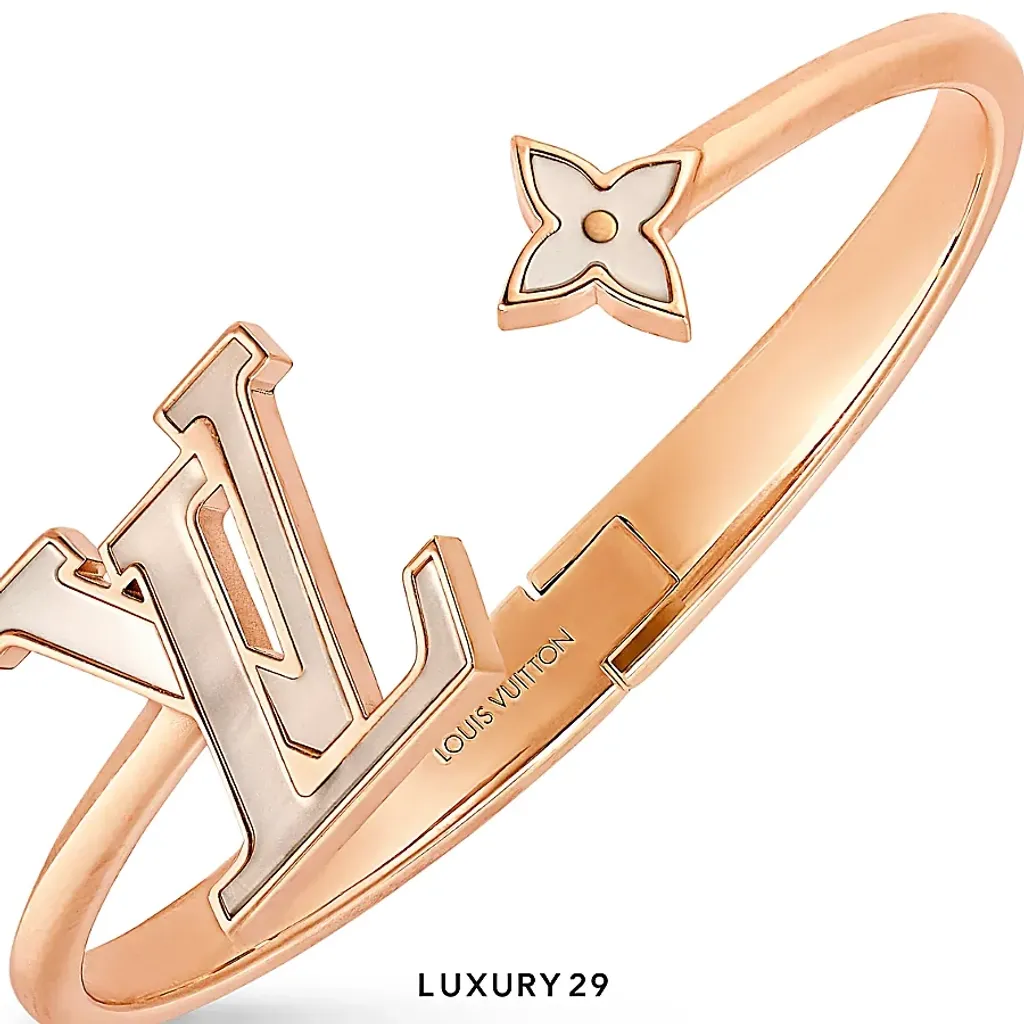 Louis Vuitton LV Lady LV Pearlescent Bracelet (M)(Medium, Gold)