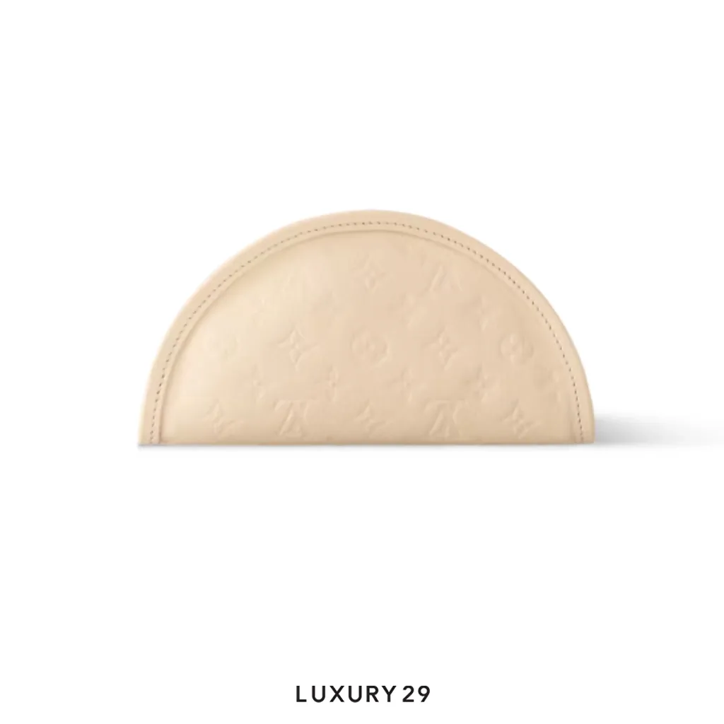 LOUIS VUITTON LV Gyoza key case(Small, Neutrals)