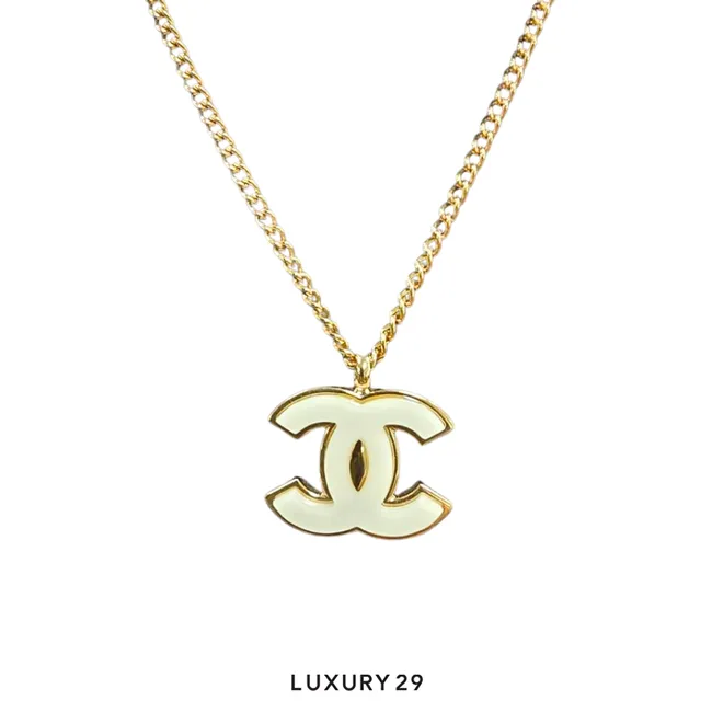 Chanel Necklaces & Pendants