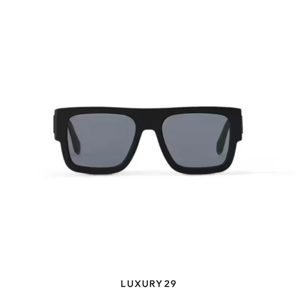 Louis Vuitton LV Clash Large Square Sunglasses(Free Size, Black)