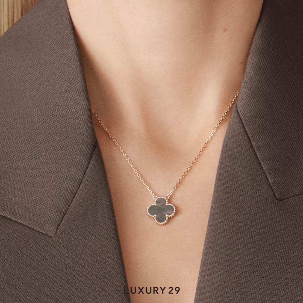 Alhambra pendant hot sale